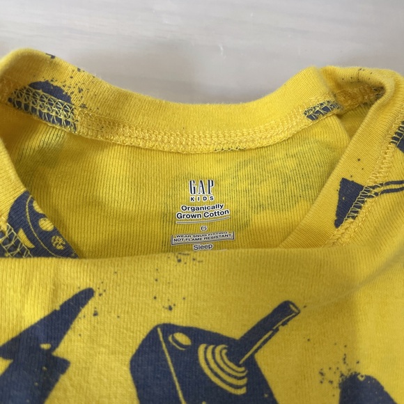 Gap boy PJs bundle. Size 6 - Picture 2 of 2